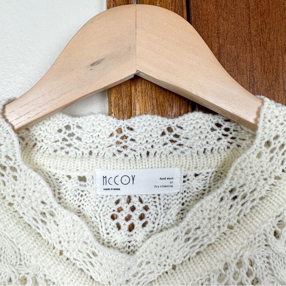 Cream McCoy Crocheted Lace Knit Sweater Cute Elegant One-size - Picture 2 of 7